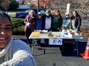 Volunteers-and-Staff-Working-Together